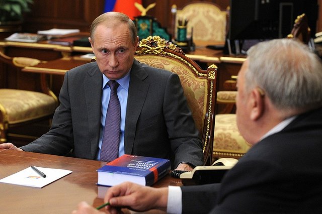 РАН не будет трудоустраивать уволенных Путиным чиновников