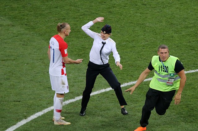 Дзюба пожелал вбить в землю восславившего Украину хорвата