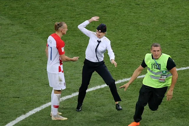 Дзюба пожелал вбить в землю восславившего Украину хорвата