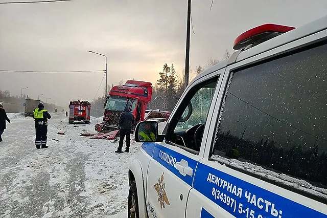 Движение на трассе Пермь — Екатеринбург перекрыли из-за сразу пяти аварий