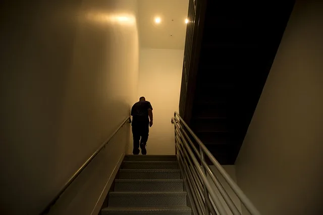 Ходьба по лестнице бодрит сильнее, чем кофе