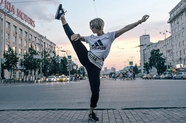 Танцевальный баттл в бикини пройдет на понтонах Городского пруда в UMN