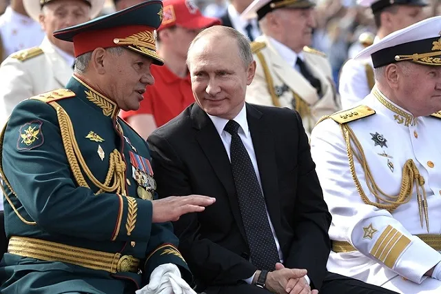 Главком ВМФ оконфузился, перепутав министра обороны Сергея Шойгу с президентом