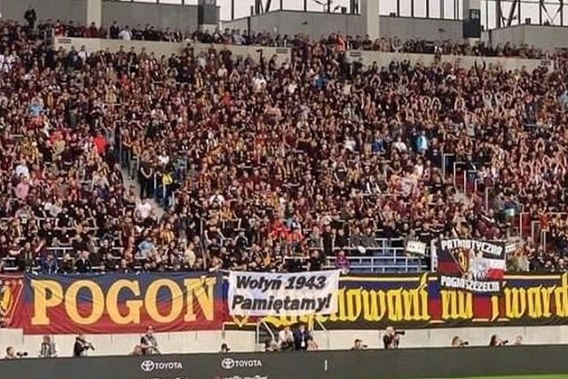 Украинские СМИ объявили «российской провокацией» антиукраинскую акцию польских футбольных фанатов