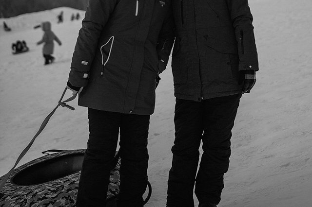 Подросток погиб, катаясь на «бублике» с горки