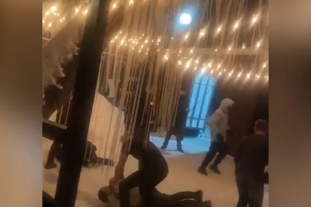 В Свердловской области охрана клуба избила посетителей