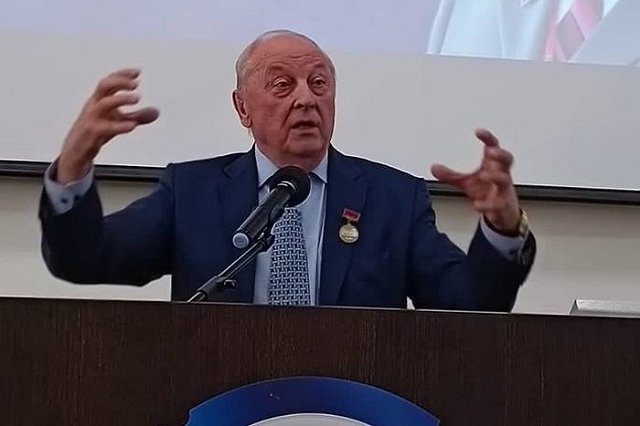 «Совсем скоро». Россель предрек Среднему Уралу скорый экономический кризис