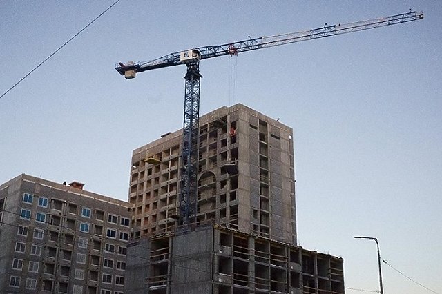 Екатеринбуржцы испугались обрушения здания из-за ремонта на первом этаже