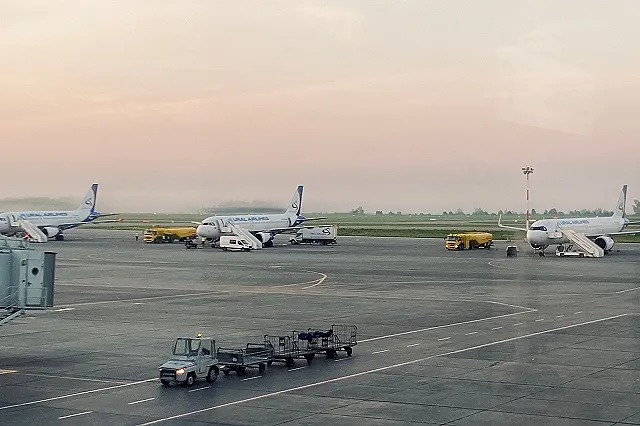 Суд заствил «Уральские авиалинии» заплатить пассажиру, ноутбук которого разбился из-за откидного кресла