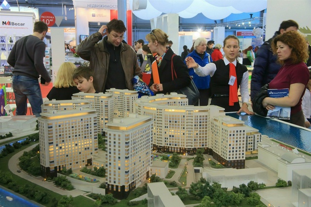 Мужчины чаще женщин  интересуются материнским капиталом у юристов