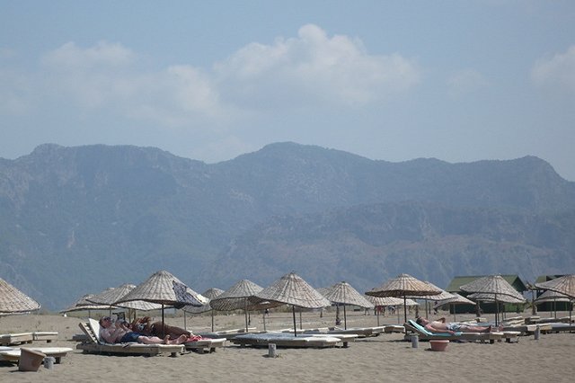 Российский турпоток в Турцию сократился на 28%