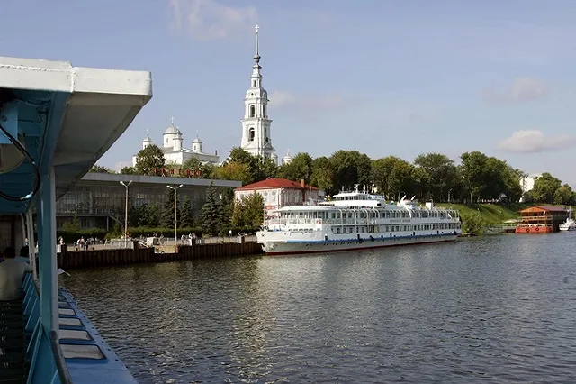 В России появится первый круизный речной лоукостер