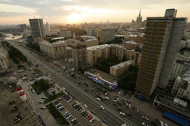 За рулем сбившего инспектора ГИБДД на Арбате Mercedes был прапорщик ФСБ