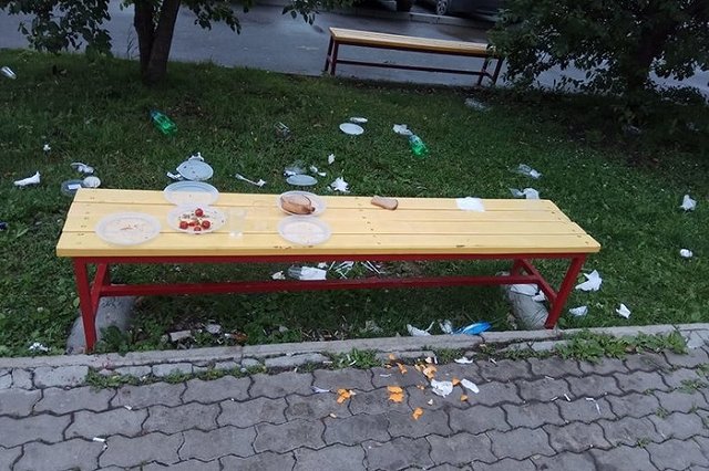 Неубранная аллея шокировала жителей Уралмаша, привыкших к чистоте за время ЧМ