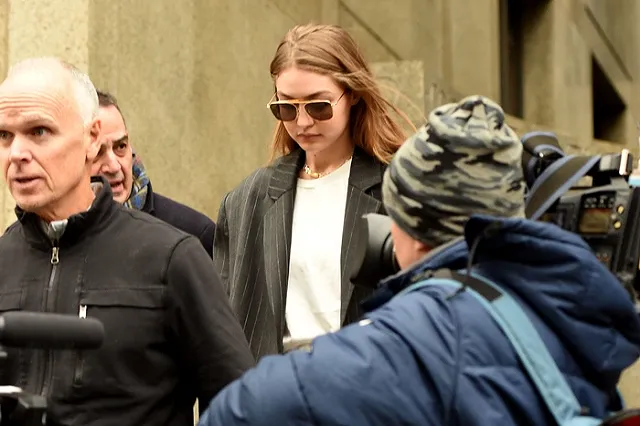 Джиджи Хадид выгуляла одежду от российского дизайнера