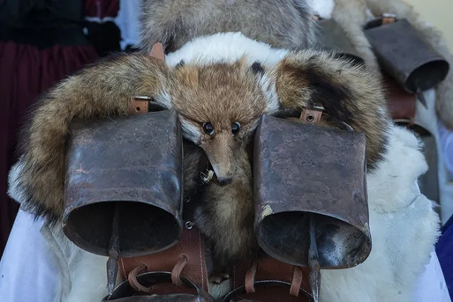 Екатеринбурженка отсудила у продавца деньги за некачественную дубленку