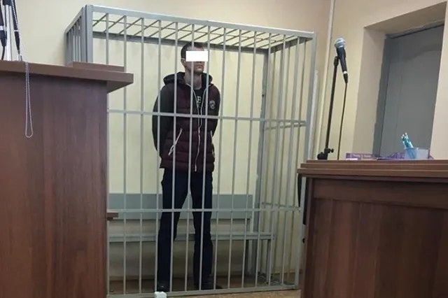 «У меня ничего не получилось»: после поножовщины в здании свердловского суда убийца звонил маме