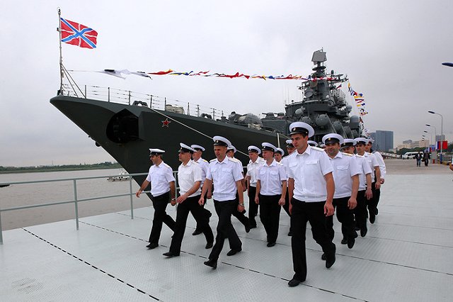 Крейсер «Варяг» вышел в Средиземное море