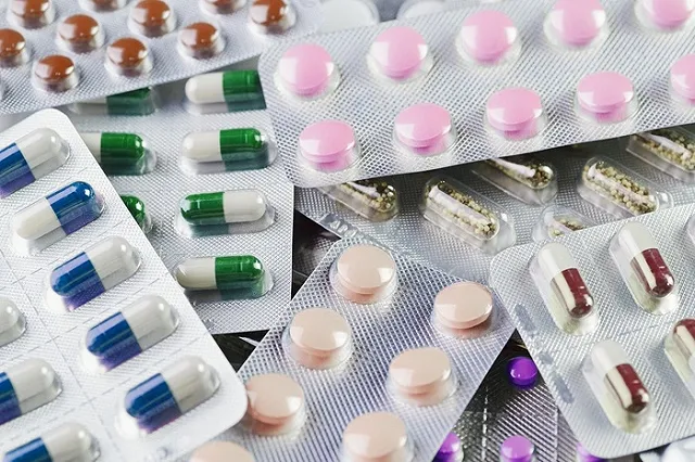 В Петербурге нашли склад с просроченными лекарствами для льготников