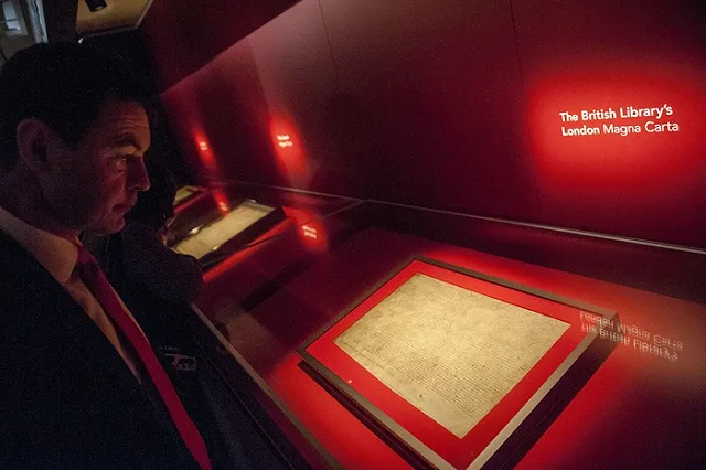 Туристы помешали краже Великой хартии вольностей