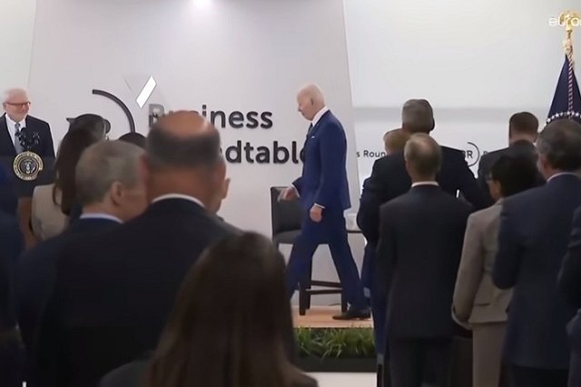 Зеленский призвал Евросовет «не опоздать» с принятием Украины в ЕС