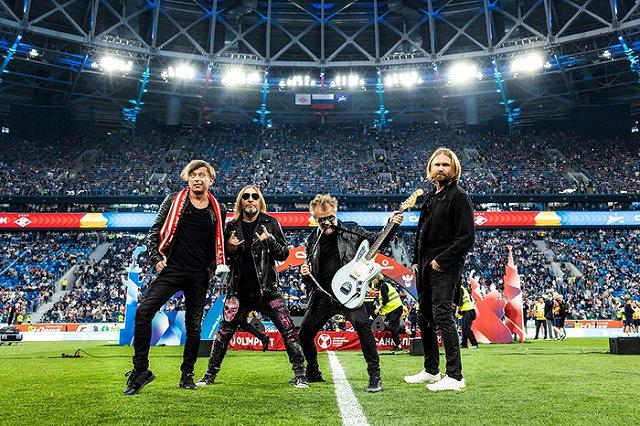 Солист «Би-2» рассказал, получил ли гонорар за выступление на футбольном Суперкубке