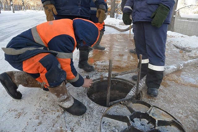 В ЕМУП «Водоканал» рассказали, для чего выдают сотрудникам крем