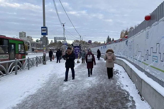 В Екатеринбурге трамвай встал в результате ругани кондуктора с вагоновожатой