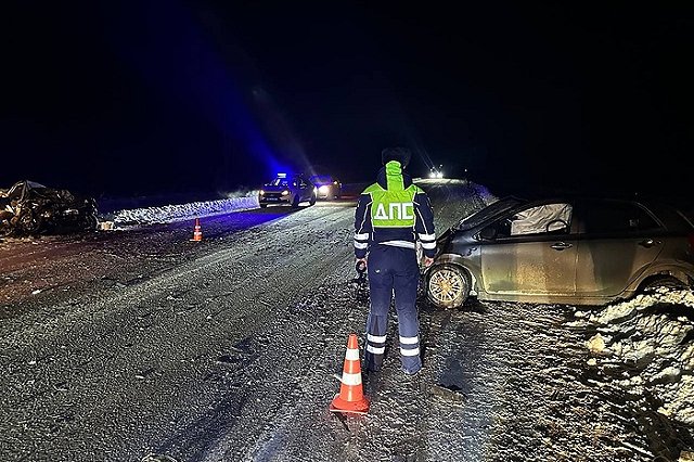 Два человека погибли во встречных машинах на дороге Ачит — Мясогутово