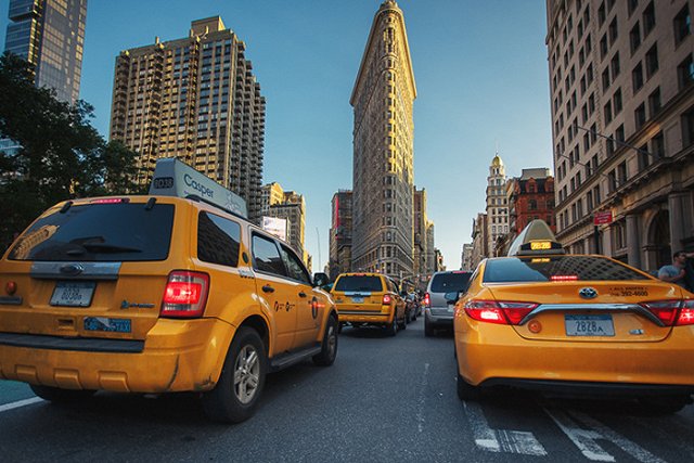 «Максим» запустил программу страхования поездок за счет водителей