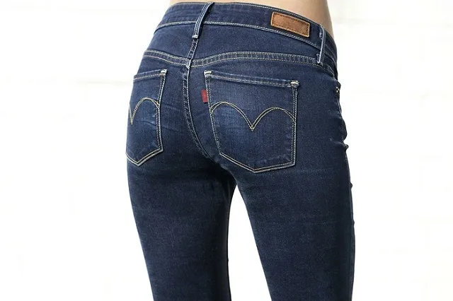 Одежда с аномально узкой талией взбесила женщин со средней фигурой