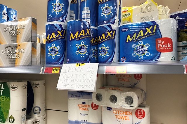 В Англии прошла новая волна магазинной паники в ожидании второго локдауна из-за коронавируса