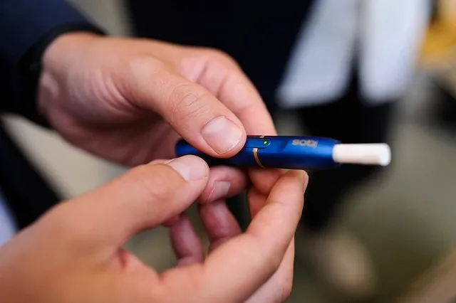 Приставы арестовали электронную сигарету, чтобы уралец оплатил свои штрафы