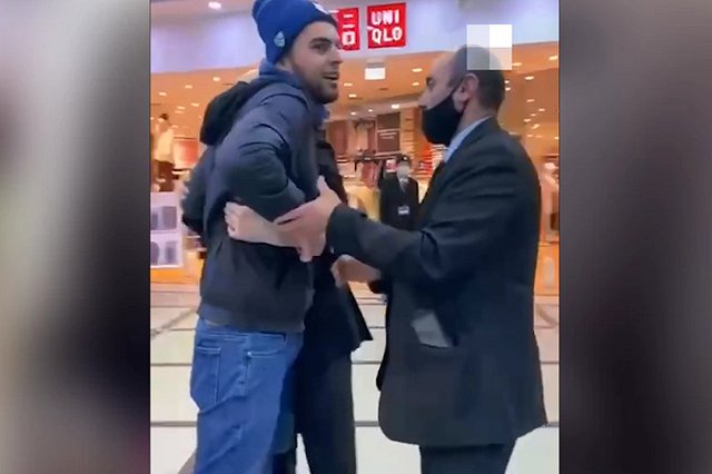 В Екатеринбурге очередной тиктокер пытался прорваться в «Гринвич» без документа