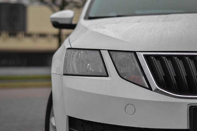 Жители Академа пожаловались на автохама, который показывает неприличные жесты