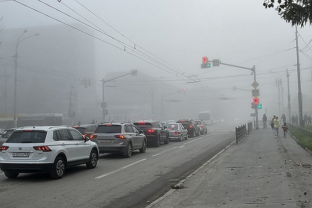 В Екатеринбурге жителей нескольких районов разбудил громкий шум