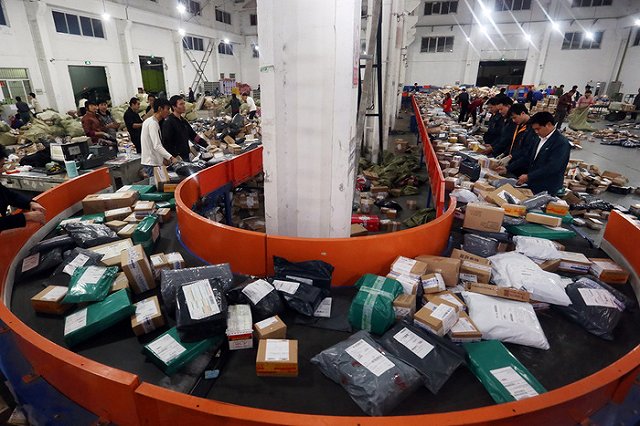 В декабре количество заказов в российских интернет-магазинах сократилось на 40%