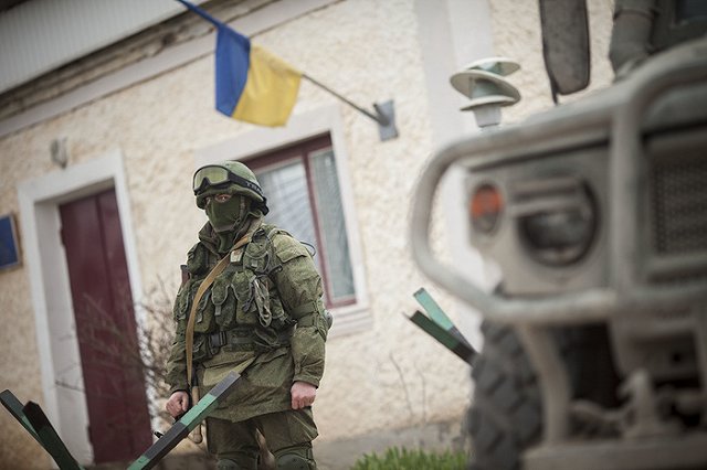 Надругавшийся над «вежливым человеком» вандал отправлен за решетку