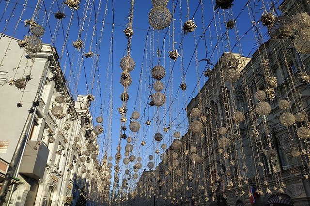 Мобильный информационный павильон Москвы открылся на улице Вайнера в Екатеринбурге (ФОТО)