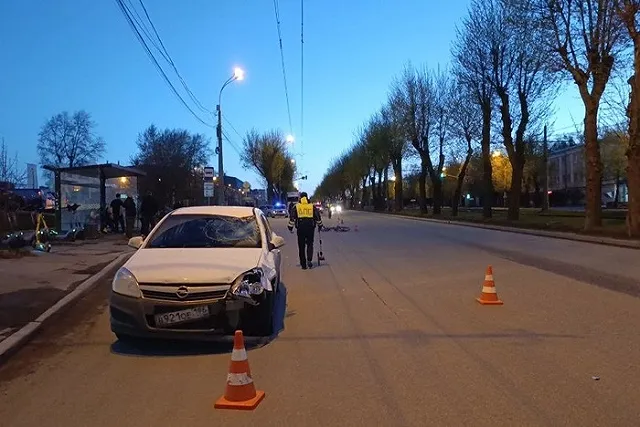 Велосипедиста насмерть сбили ночью в Екатеринбурге на глазах у друга