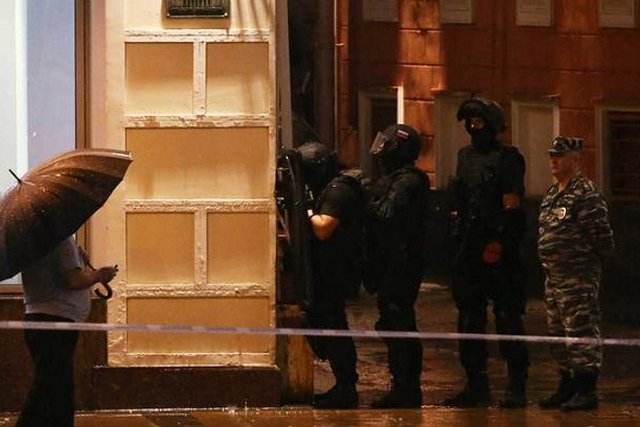 Московский «Ситибанк» захватил Арам Петросян