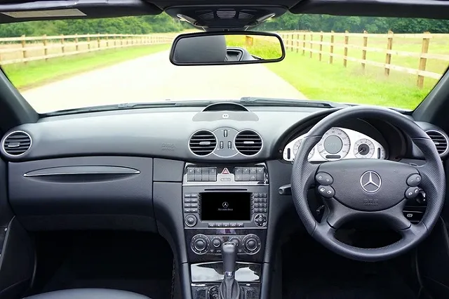 Daily Mail: половина британских автолюбителей не помнит назначение кнопок в машине