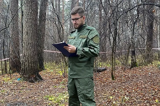 Силовики рассказали подробности обнаружения обнажённого трупа в парке на Юго-Западе