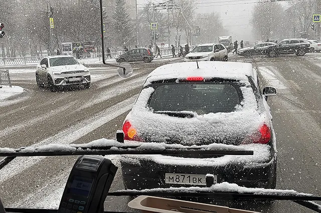 Сильные снегопады пообещали свердловчанам в конце апреля