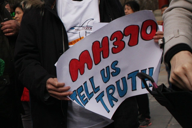 На пляже в Австралии нашли салфетки с малайзийского лайнера