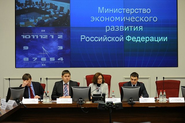 Банкиры попросили у Набиуллиной экстренной поддержки из-за обвала рубля