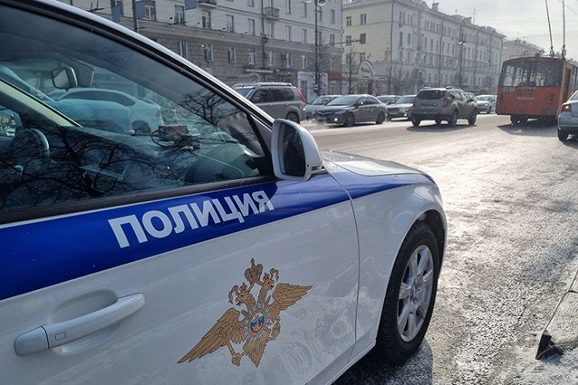 В Екатеринбурге пьяный водитель разгромил шесть автомобилей, а потом просто уехал