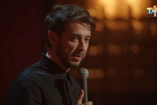 Стендап Стаса Старовойтова в Екатеринбурге прошел при полупустом зале