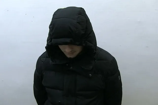 Полиция Екатеринбурга привлекла к ответственности хулигана, повредившего автобус