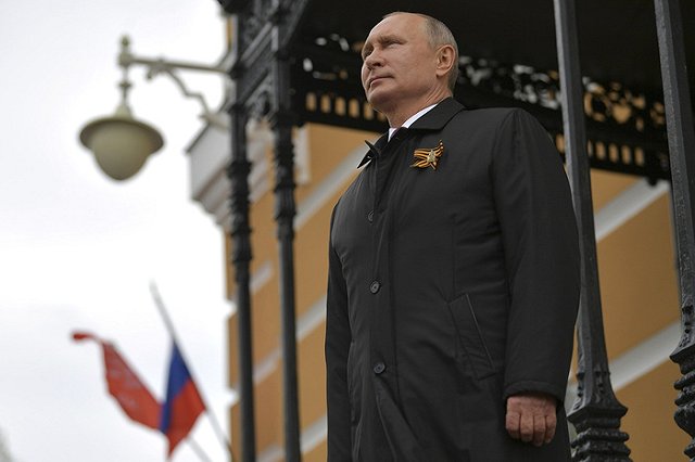 Путин объявил о завершении 12 мая периода нерабочих дней